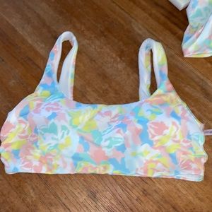 NWT victoria’s Secret scoop neck multicolor, bathing suit top XXL